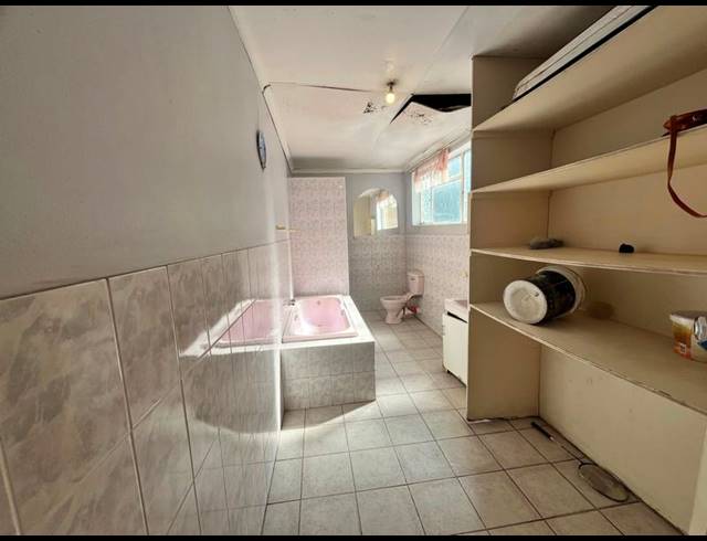 3 BEDROOM HOUSE FOR SALE IN SPRINGS CENTRAL